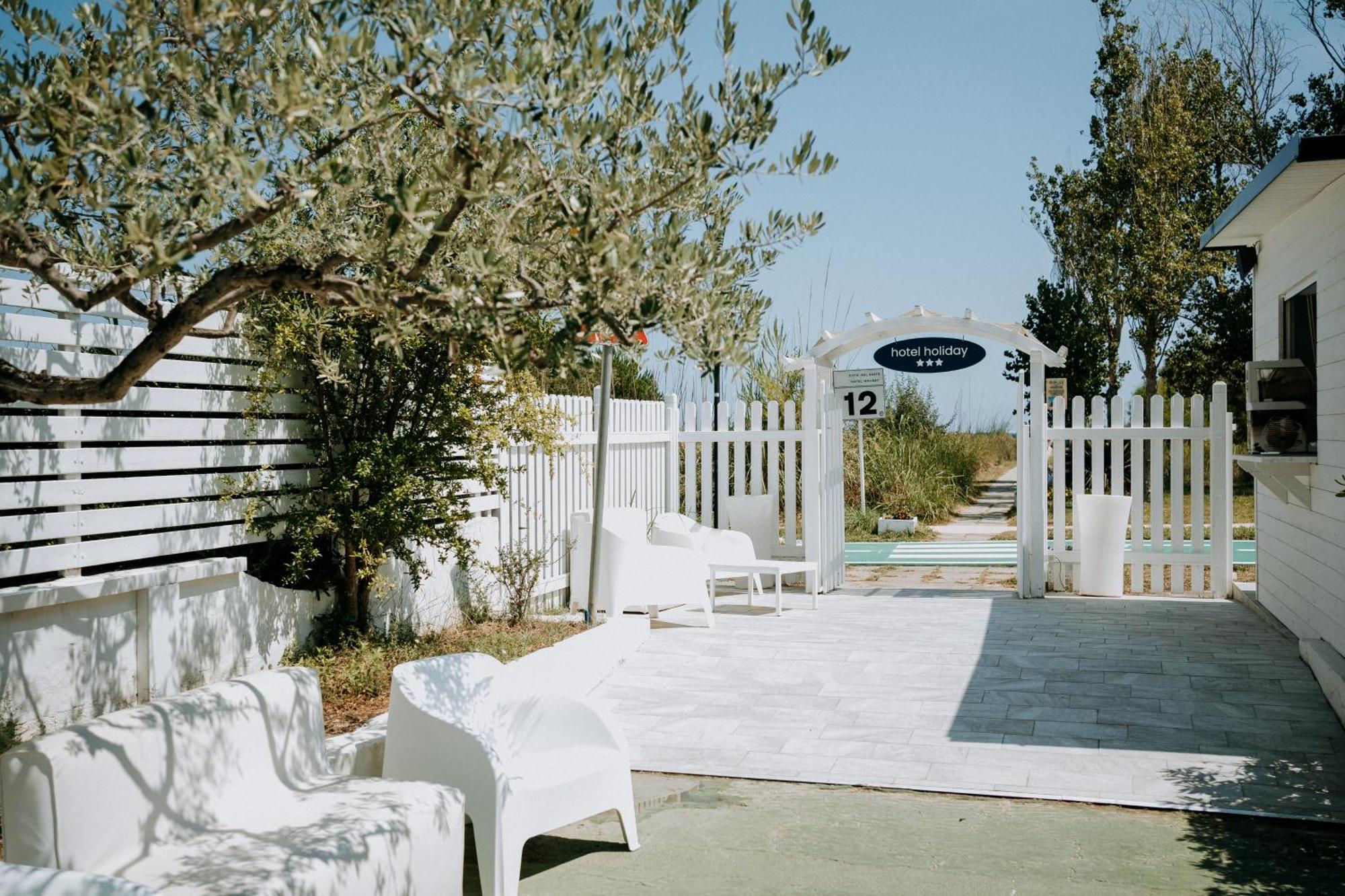 Hotel Holiday Vasto Exterior foto